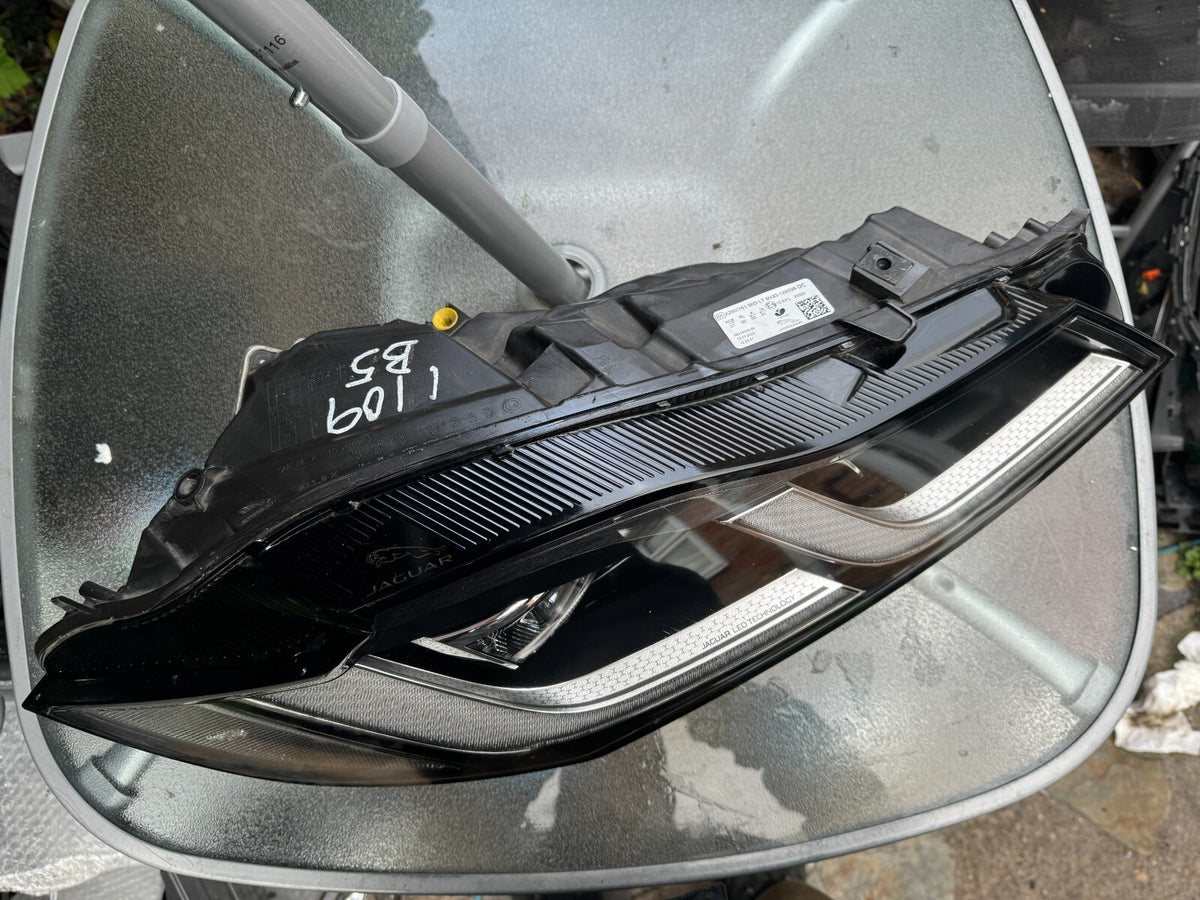 2022 Genuine Jaguar F-Pace/XF X260 LED Headlight Right Hand MK8313W029AC DAMAGED
