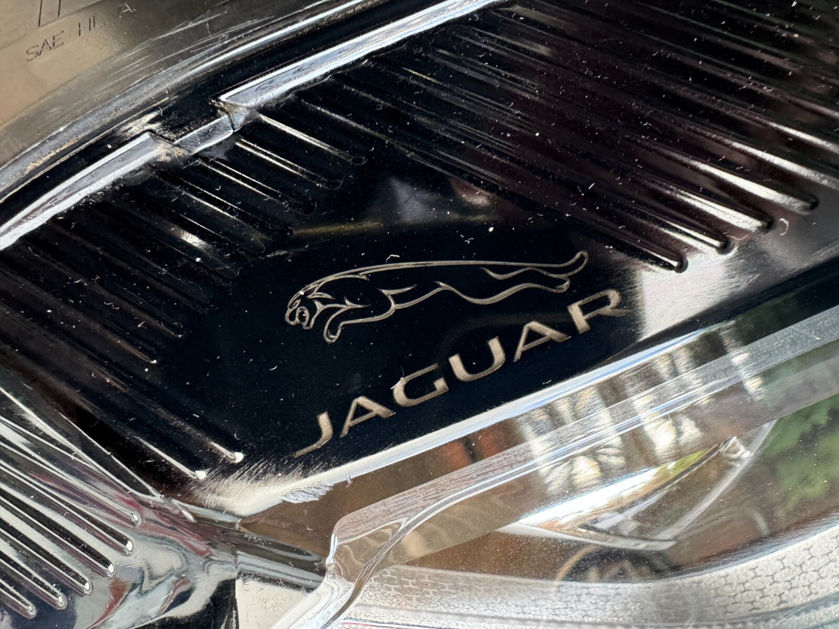 2022 Genuine Jaguar F-Pace/XF X260 LED Headlight Right Hand MK8313W029AC DAMAGED