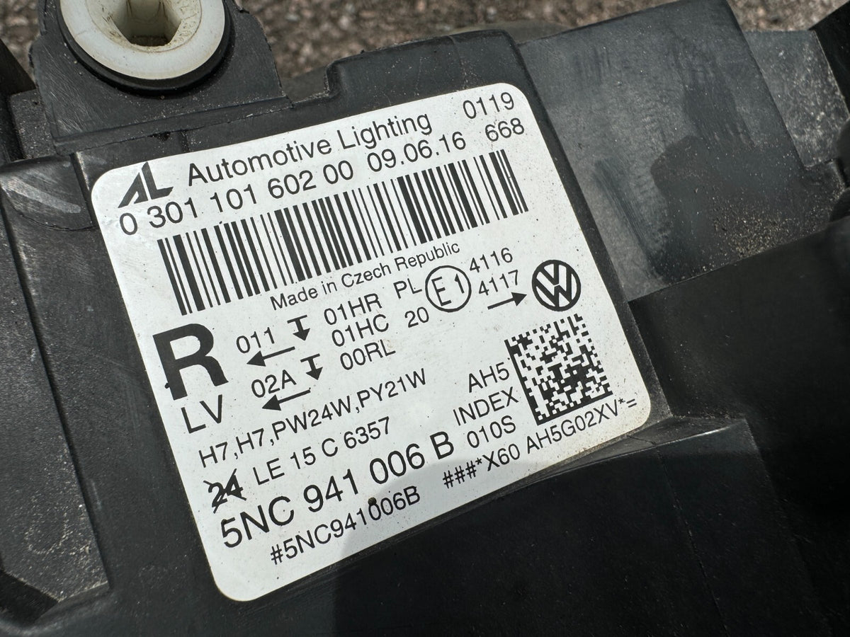 VOLKSWAGEN TIGUAN MK2 2016 HALOGEN HEADLIGHT FRONT RIGHT 5NC941006B