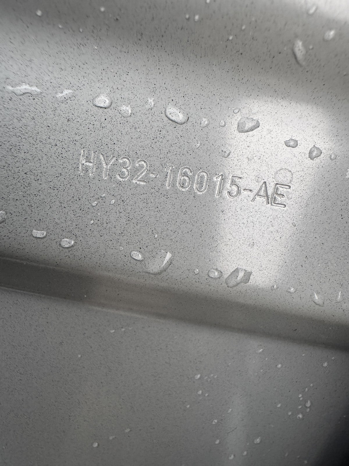 GENUINE LAND ROVER DISCOVERY 5 L462 FRONT RIGHT WING HY32-16015-AE 2017-2024
