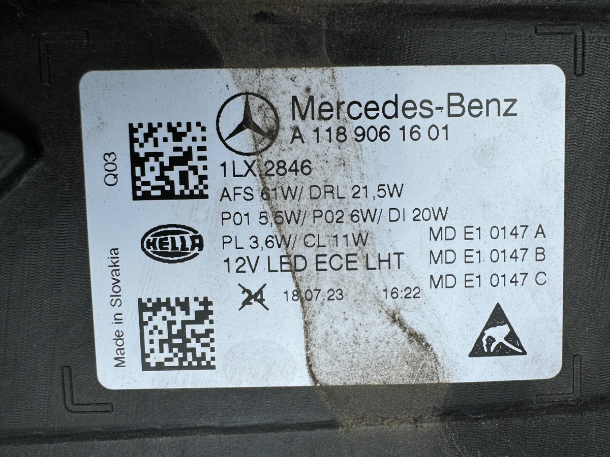 2023 MERCEDES CLA W118 2019-ON RIGHT HEADLIGHT A1189061601 DAMAGED