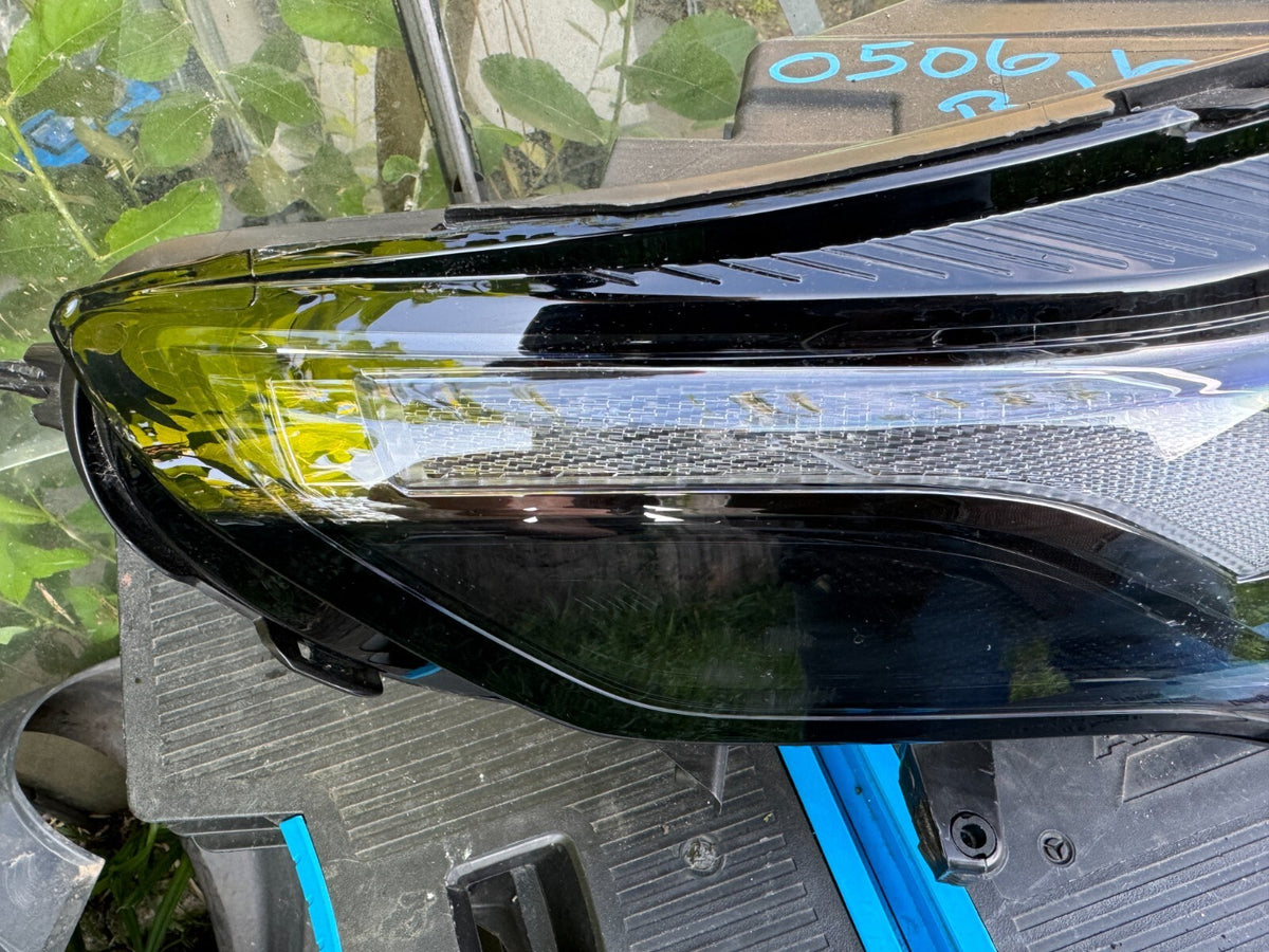 LAND ROVER DISCOVERY SPORT L550 RIGHT HEADLIGHT WITH BALLAST FACELIFT 2021