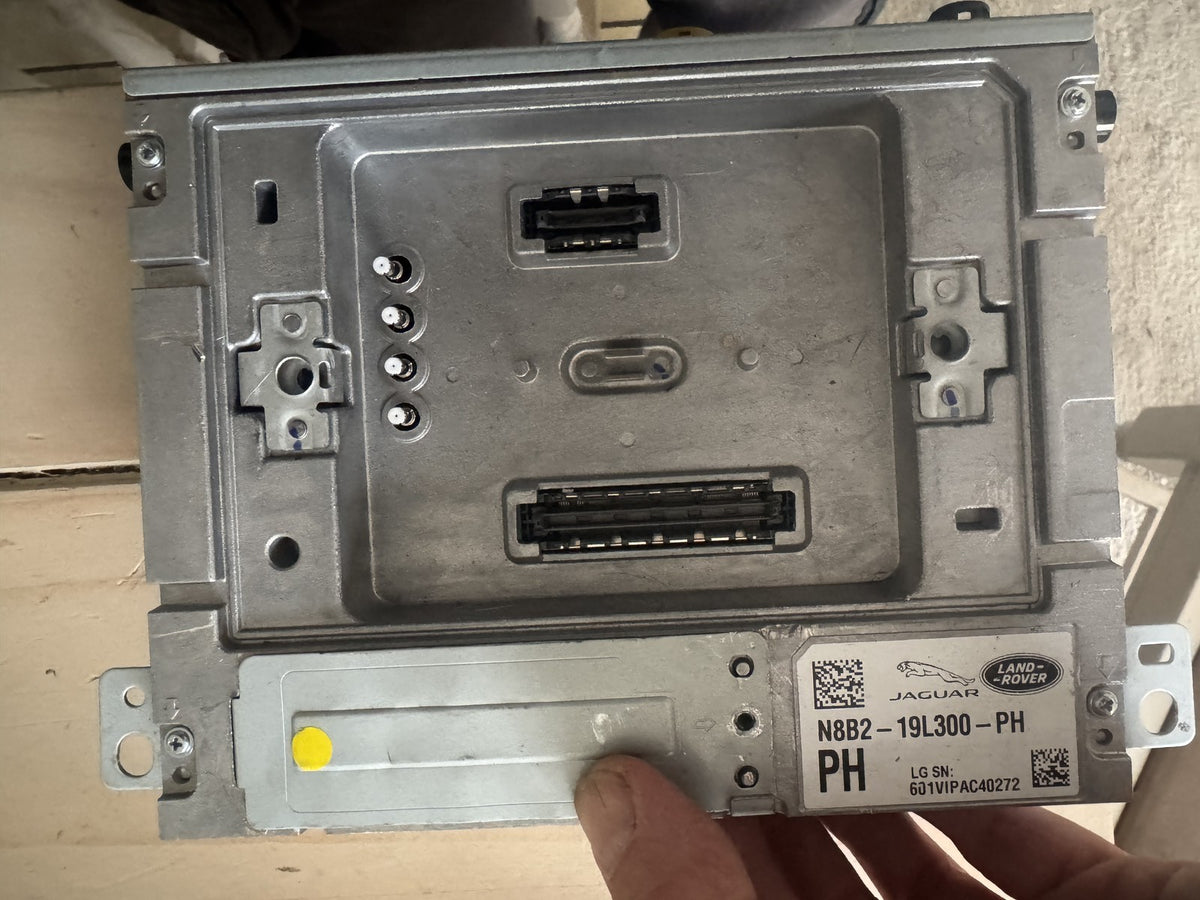 GENUINE LAND ROVER DEFENDER L663 2020-2026 INFOTAINMENT UNIT N8B2-19L300-PH