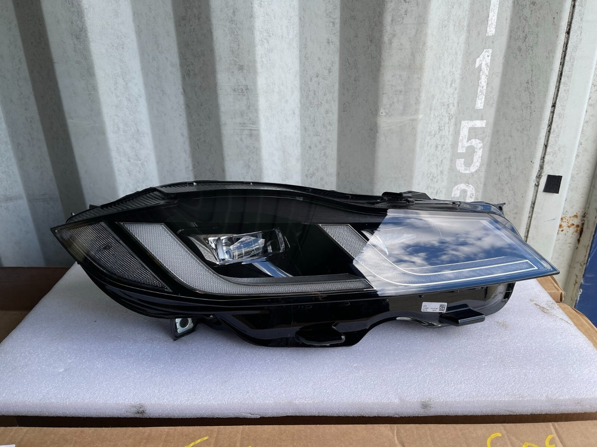 2022 原廠 Jaguar F-Pace/XF X260 LED 頭燈 右側 MK8313W029AC 有損壞