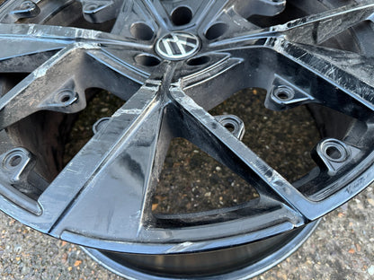 Vw Touareg R-Line 2024 MK3 FL Leeds 21" Velg 760601025AJ