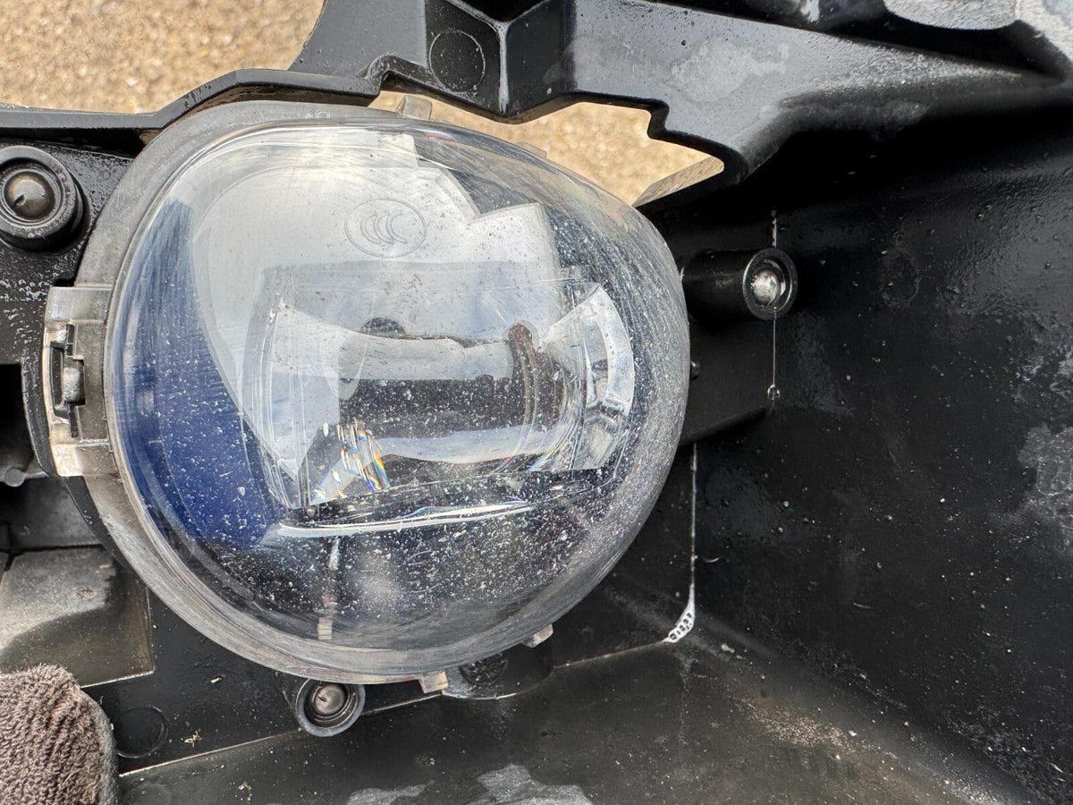 Genuine 2023 Volvo V90/S90 Fog Light & Bracket Right 32345515 32365035
