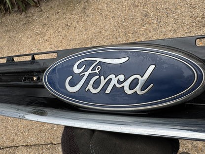 Ford Kuga Mk2 Centre Front Bumper Grille Centre 2012 13 14 15 16 17 18 19