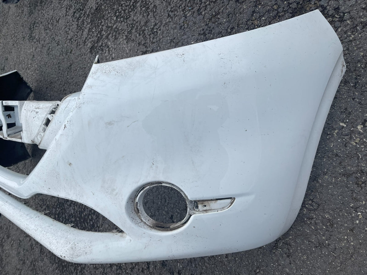 Peugeot 208 2012 至 2015 原廠 前保桿 PN:9672794477