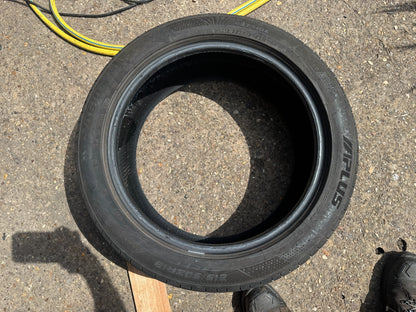 최신 2023 215 50 18 92W APLUS A610 5mm 잔존 중고 타이어 익일 배송