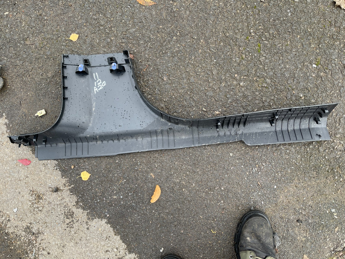 PEUGEOT 2008 II 1.2 PureTech 130HP RIGHT SIDE INTERIOR SILL PILLAR TRIM COVER