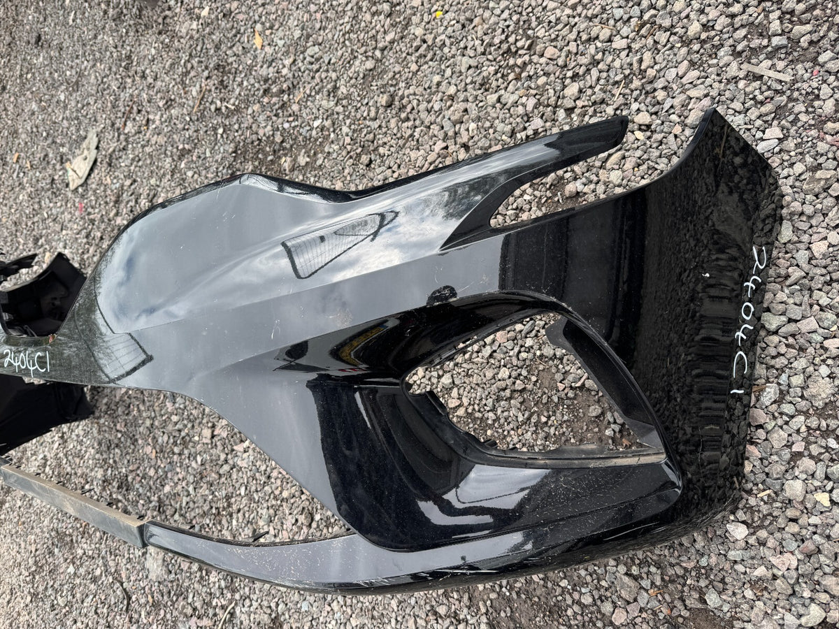 RENAULT CLIO 2020-2022 FRONT BUMPER 960168135R DAMAGED SCRATCHED