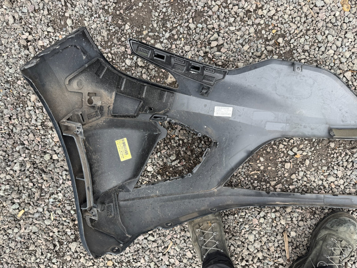 RENAULT CLIO 2020-2022 FRONT BUMPER 960168135R DAMAGED SCRATCHED