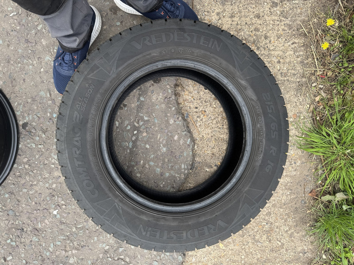 215 65 16 VREDESTEIN COMTRAC 2 ALL SEASON+ C 109/107T 7.5mm NO REPAIRS 2024 X1