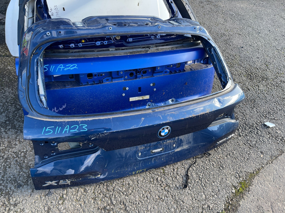 BMW X5 Xdrive 45e Pintu Boot Belakang Kosong CALAR DAN KEMEK