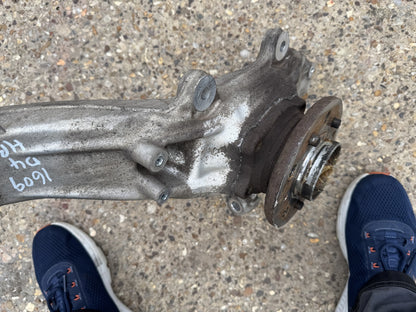 2022 BMW X5 M F95 G05 Front Left Hub Carrier Knuckle with Wheel Bearing 6876655