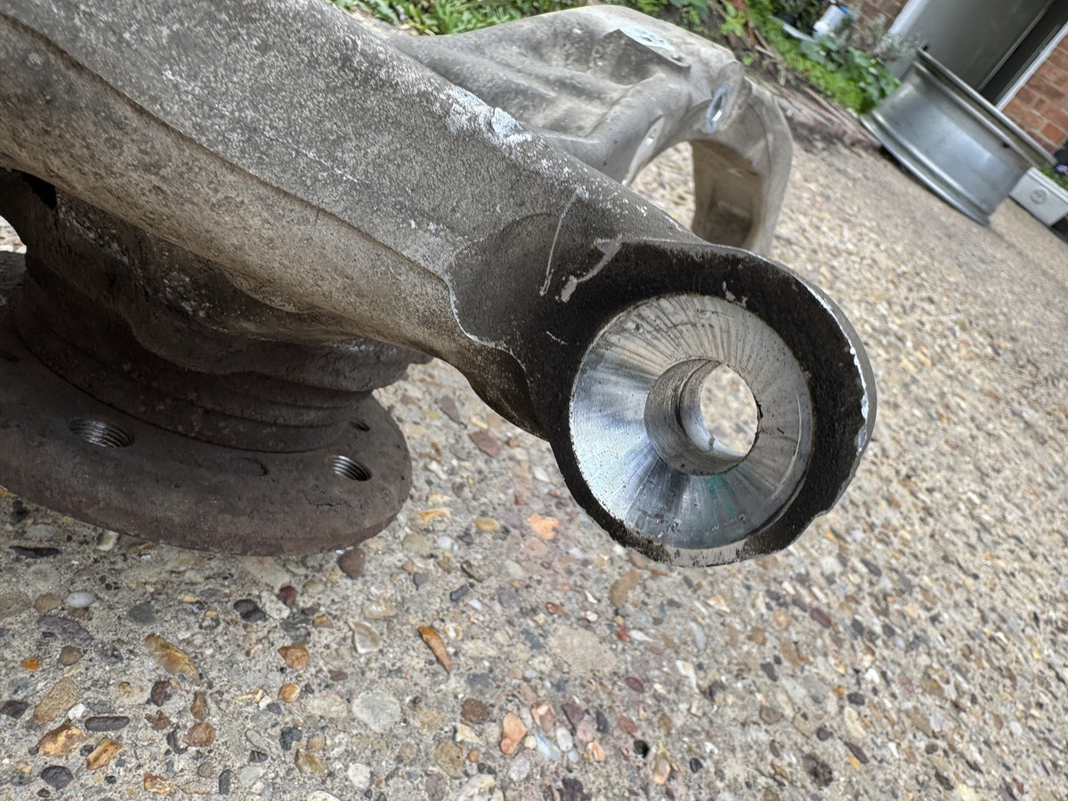 2022 BMW X5 M F95 G05 Front Left Hub Carrier Knuckle with Wheel Bearing 6876655