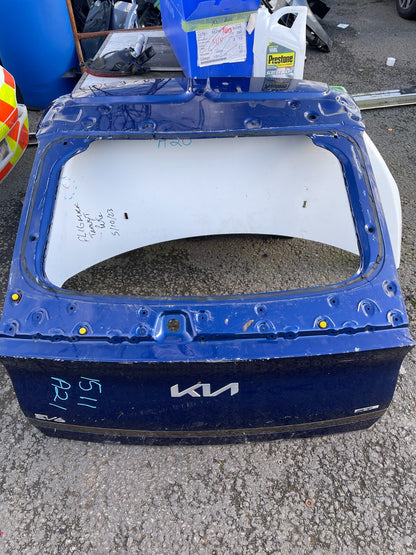 KIA EV6 REAR BARE TAILGATE DENTED AND SCRATCHED