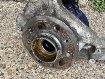 2022 BMW X5 M F95 G05 Front Left Hub Carrier Knuckle with Wheel Bearing 6876655