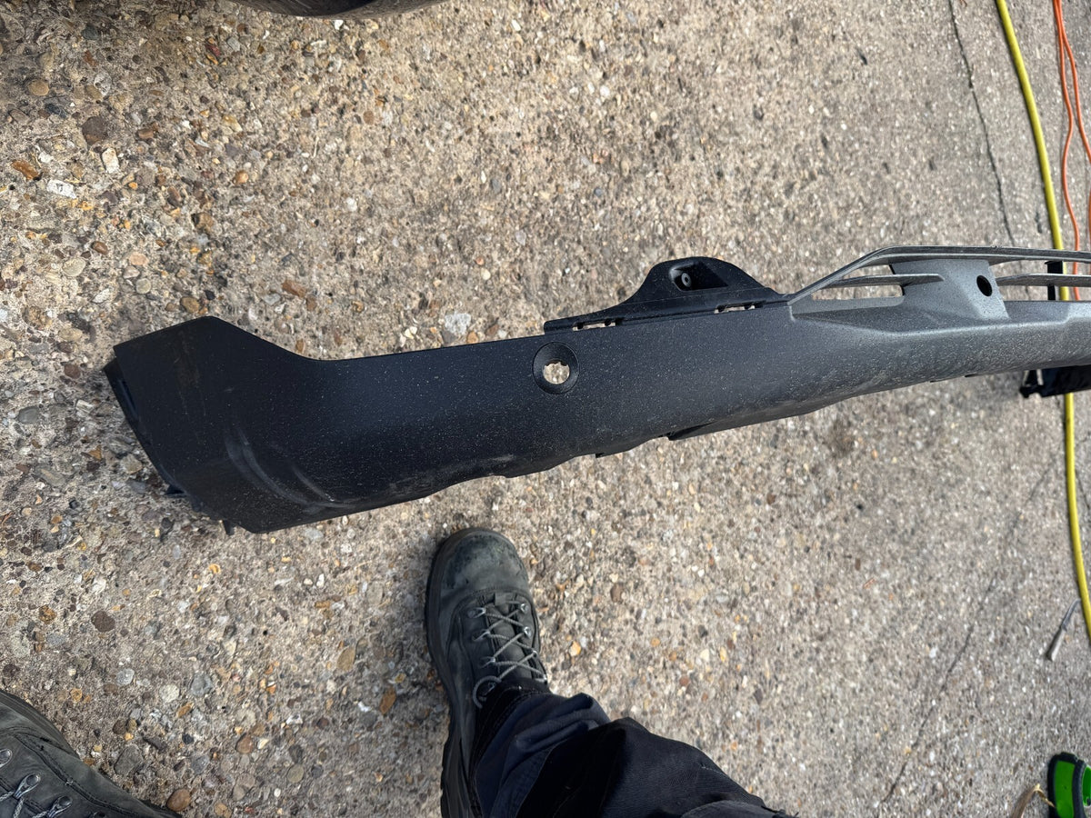 PEUGEOT ORIGINAL 3008 TRIM BAWAH BUMPER DEPAN 2021 ke atas ZOS-99936291
