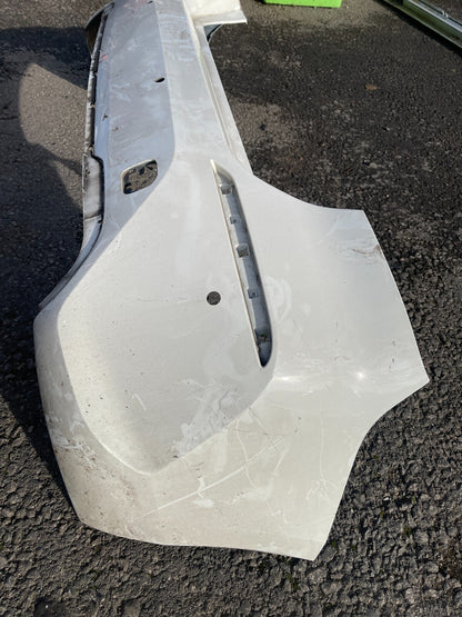 Genuine BMW 1 series F40 Bumper Belakang Standar warna Putih 2020