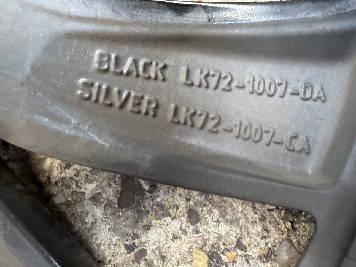 20" Genuine Land Rover Discovery Sport Style 5089 Black Alloy Wheel LK721007DA