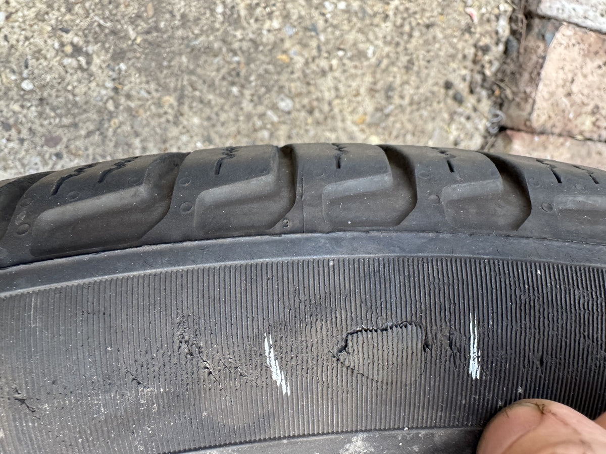 285 40 22 PIRELLI SCORPION ZERO ALL SEASON LR PNCS 110Y 5mm SIDEWALL DAMAGE X1