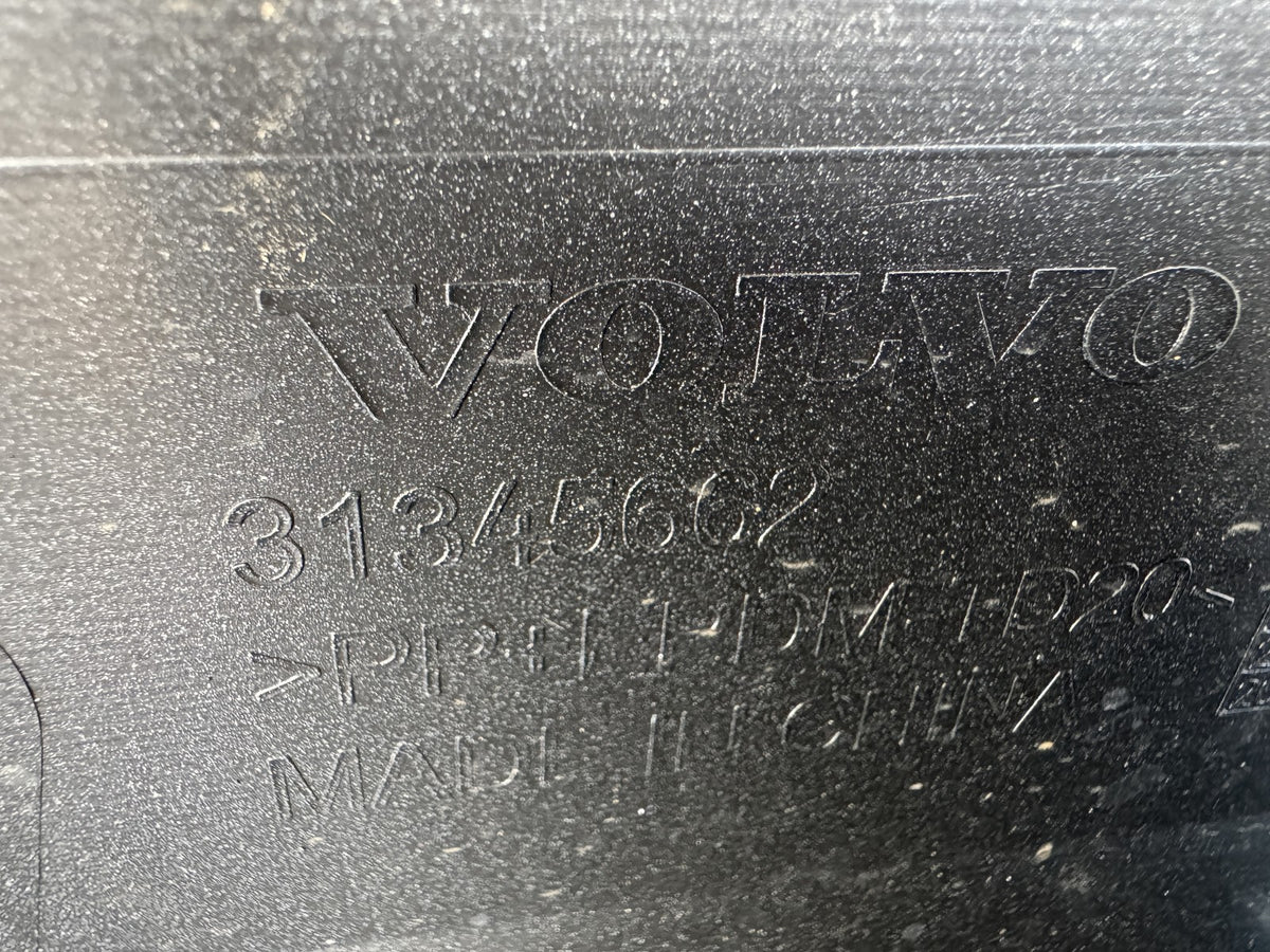 Volvo EX30 Rear Bumper Upper + Lower 2024-On PDC 31345661 31345662 Scratched