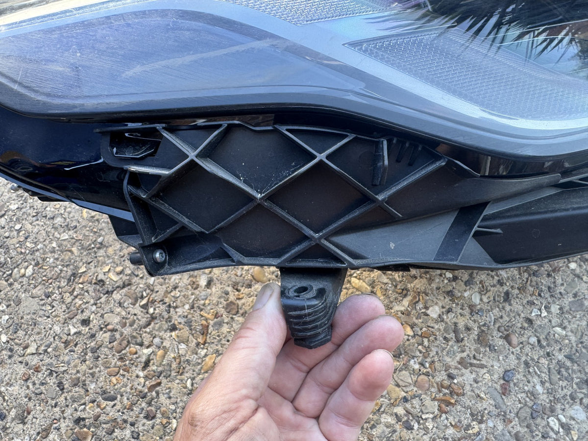 GENUINE LAND ROVER DISCOVERY SPORT L550 RIGHT LED HEADLIGHT MK72-13W029-DD