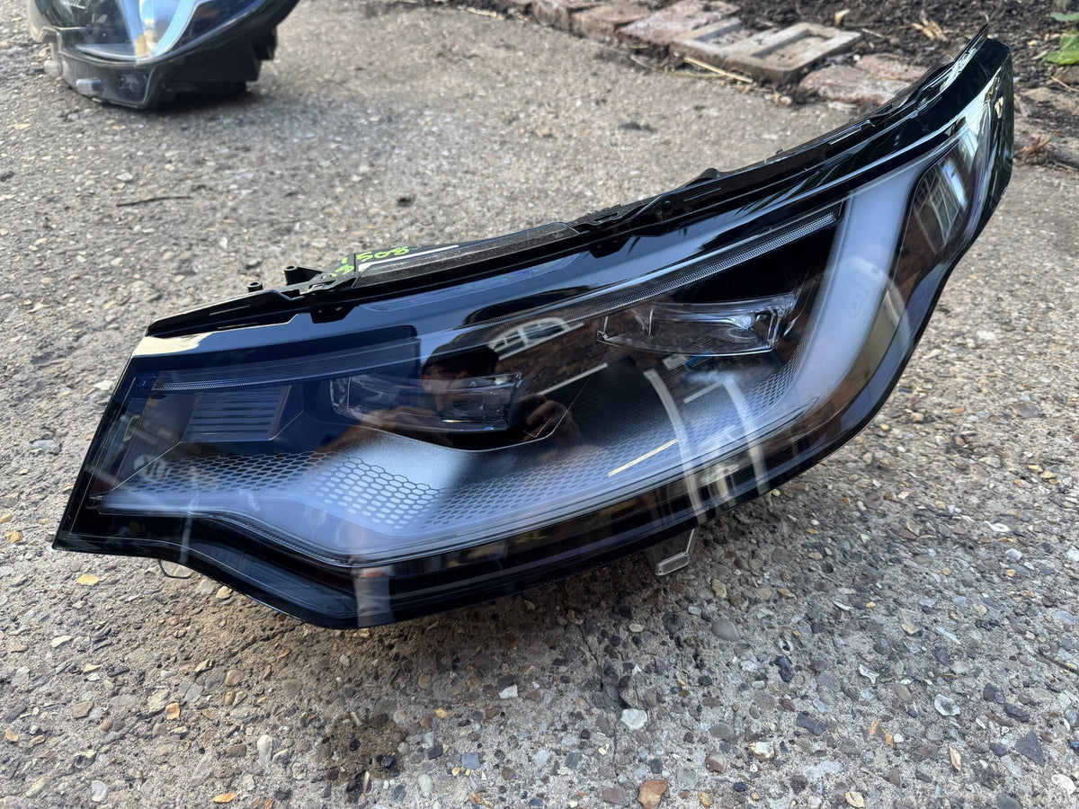 GENUINE LAND ROVER DISCOVERY 5 L462 LEFT LED HEADLIGHT MY42-13W030-GB SPARES