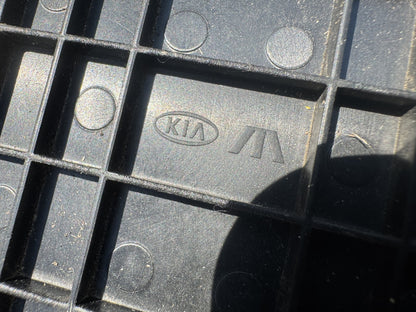 GENUINE KIA SPORTAGE QL FUEL FILLER FLAP HOUSING 81595-F1500 2016-2022