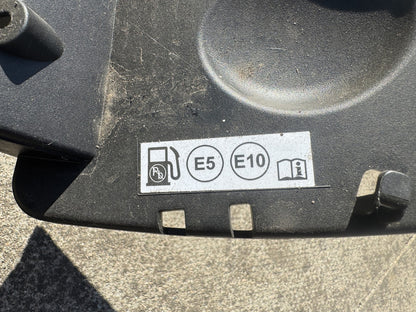 GENUINE VAUXHALL OPEL GRANDLAND X FUEL FILLER FLAP HOUSING COVER 9847684780