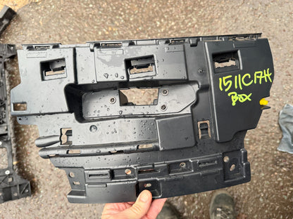GENUINE RANGE ROVER SPORT L461 FRONT BUMPER RIGHT BRACKET 2022-ON N9X217C862A