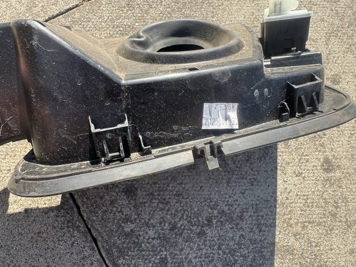 GENUINE VAUXHALL OPEL GRANDLAND X FUEL FILLER FLAP HOUSING COVER 9847684780