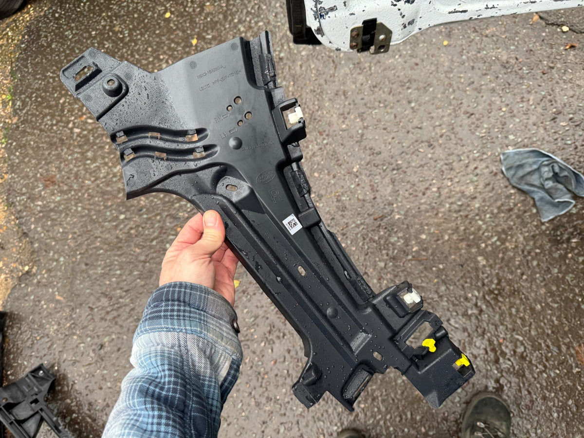 Range Rover Sport Front Bumper Right Bracket 2022 ON N9X2-16A280-A Genuine