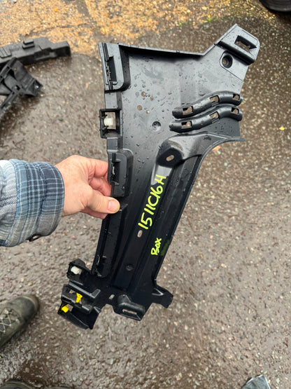 Range Rover Sport Front Bumper Right Bracket 2022 ON N9X2-16A280-A Genuine