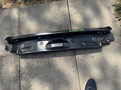 GENUINE VOLVO NEW REAR END PANEL LOWER BACK PANEL 31371344 READY TO PAINT