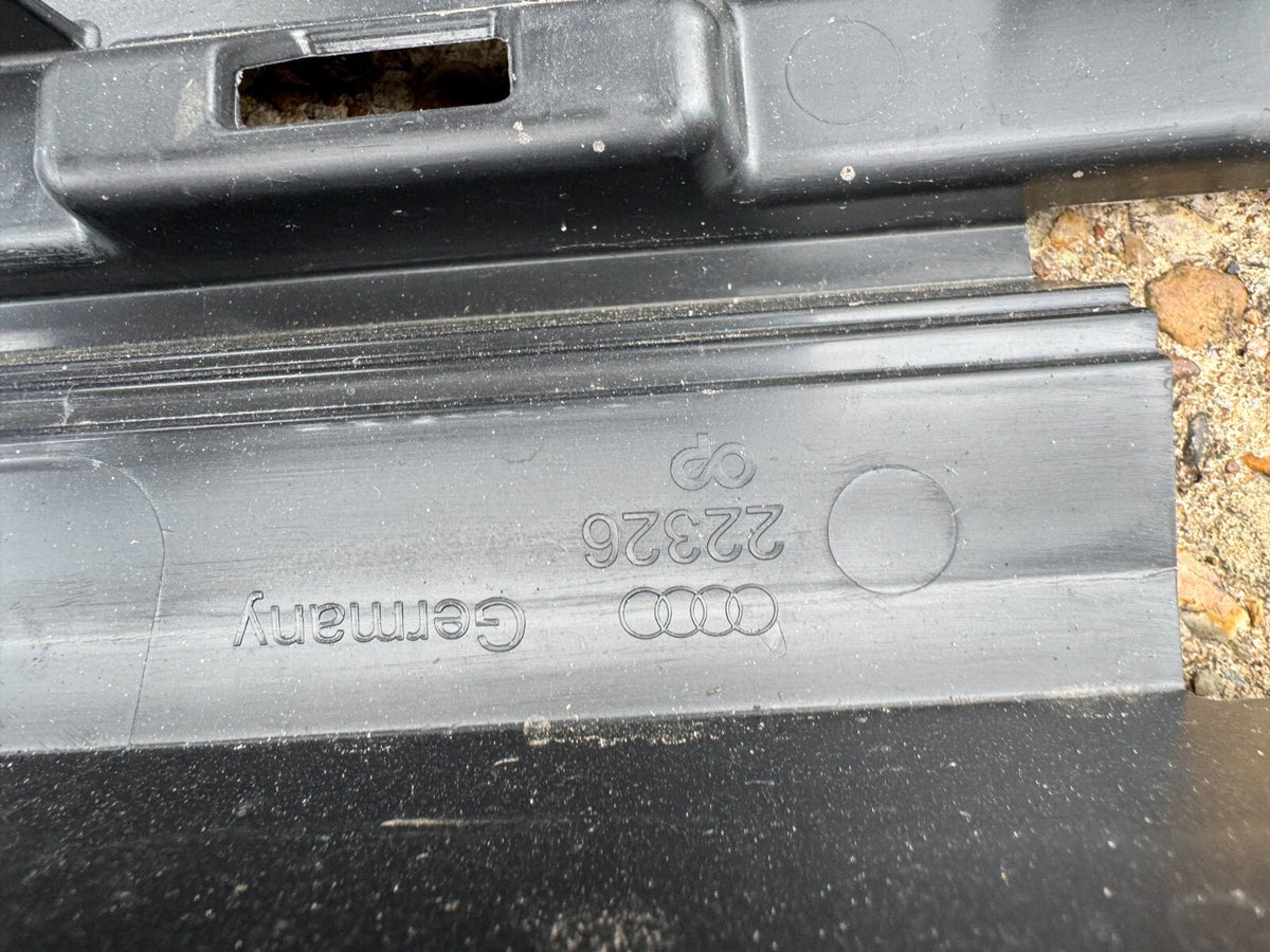 19 On Audi E Tron E-Tron Rear Bumper Reinforcement Genuine 4KE807385 DAMAGED