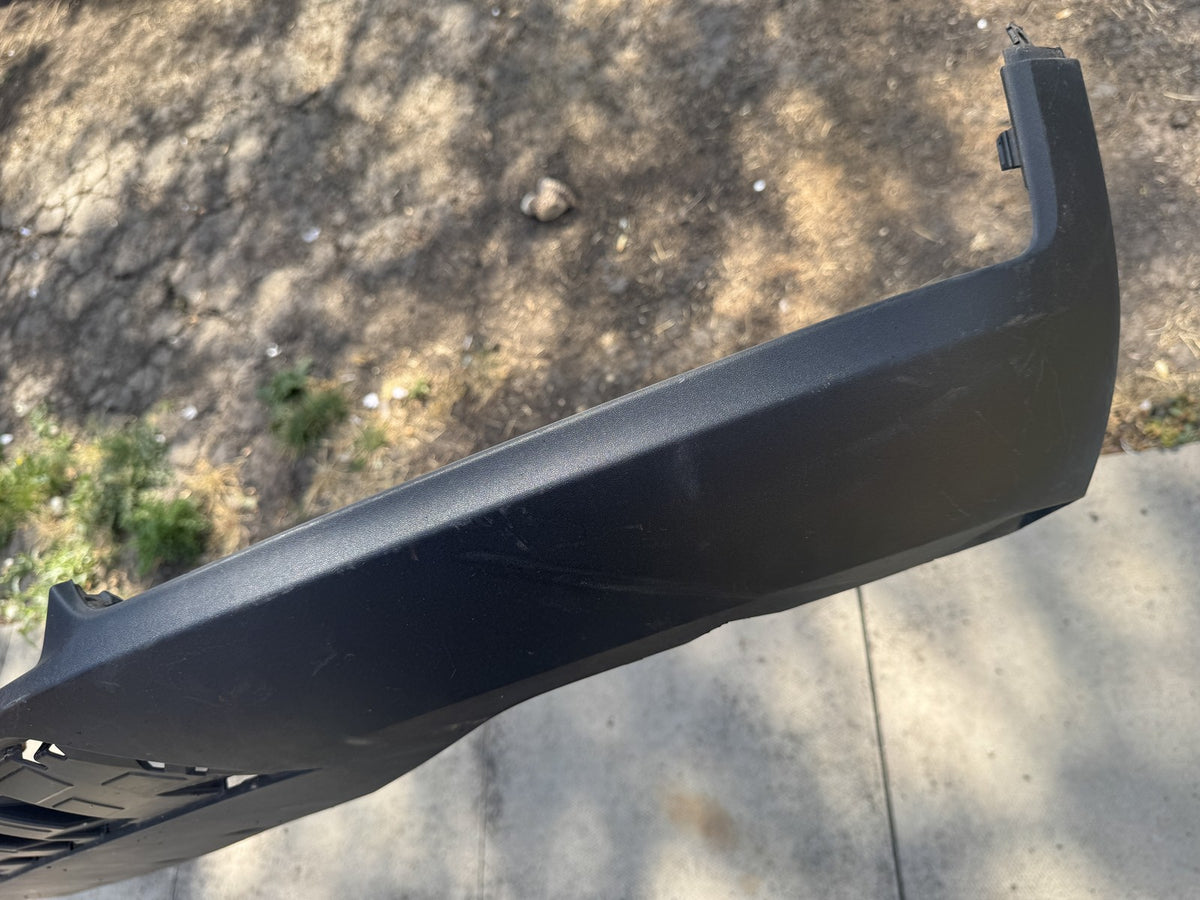 GENUINE VOLVO XC40 C40 2022-ON FRONT BUMPER LOWER SPOILER VALANCE 32136097