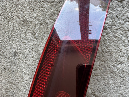 GENUINE POLESTAR 2 REAR BUMPER REFLECTOR LEFT 31698755 2020-2025