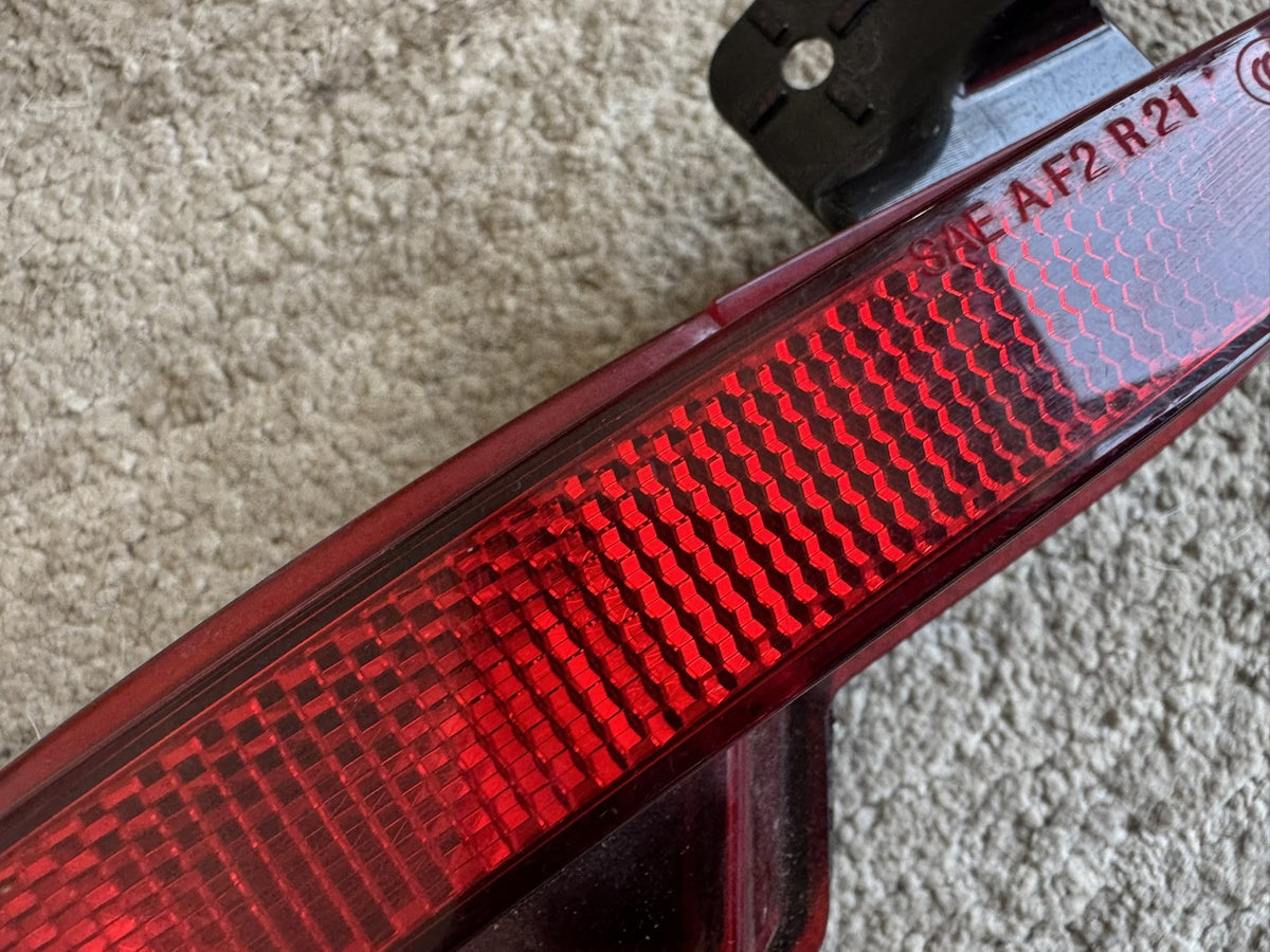 GENUINE RANGE ROVER SPORT L461 RH REAR REVERSE LIGHT REFLECTOR N9X2-15K272-AD