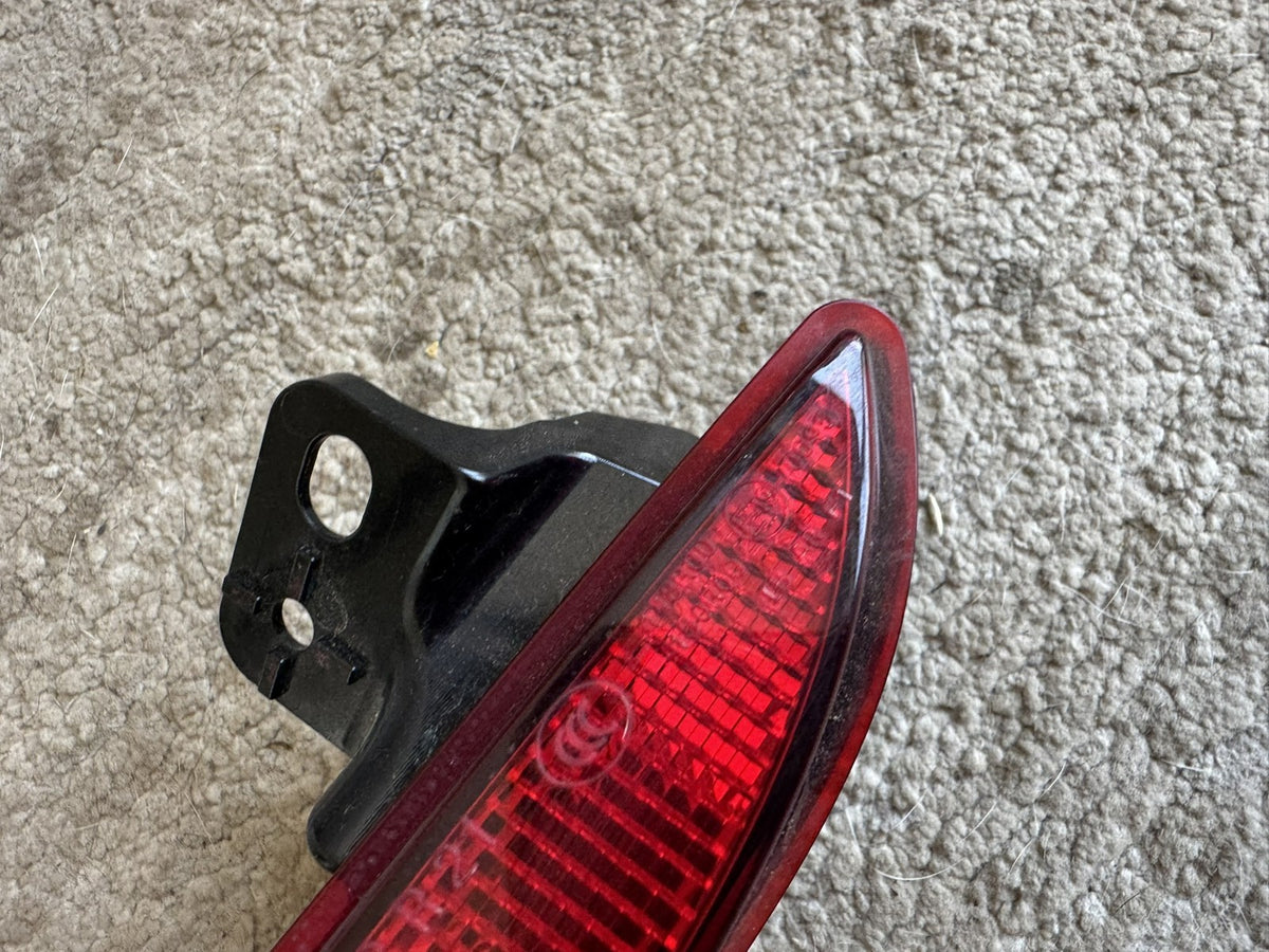 GENUINE RANGE ROVER SPORT L461 RH REAR REVERSE LIGHT REFLECTOR N9X2-15K272-AD