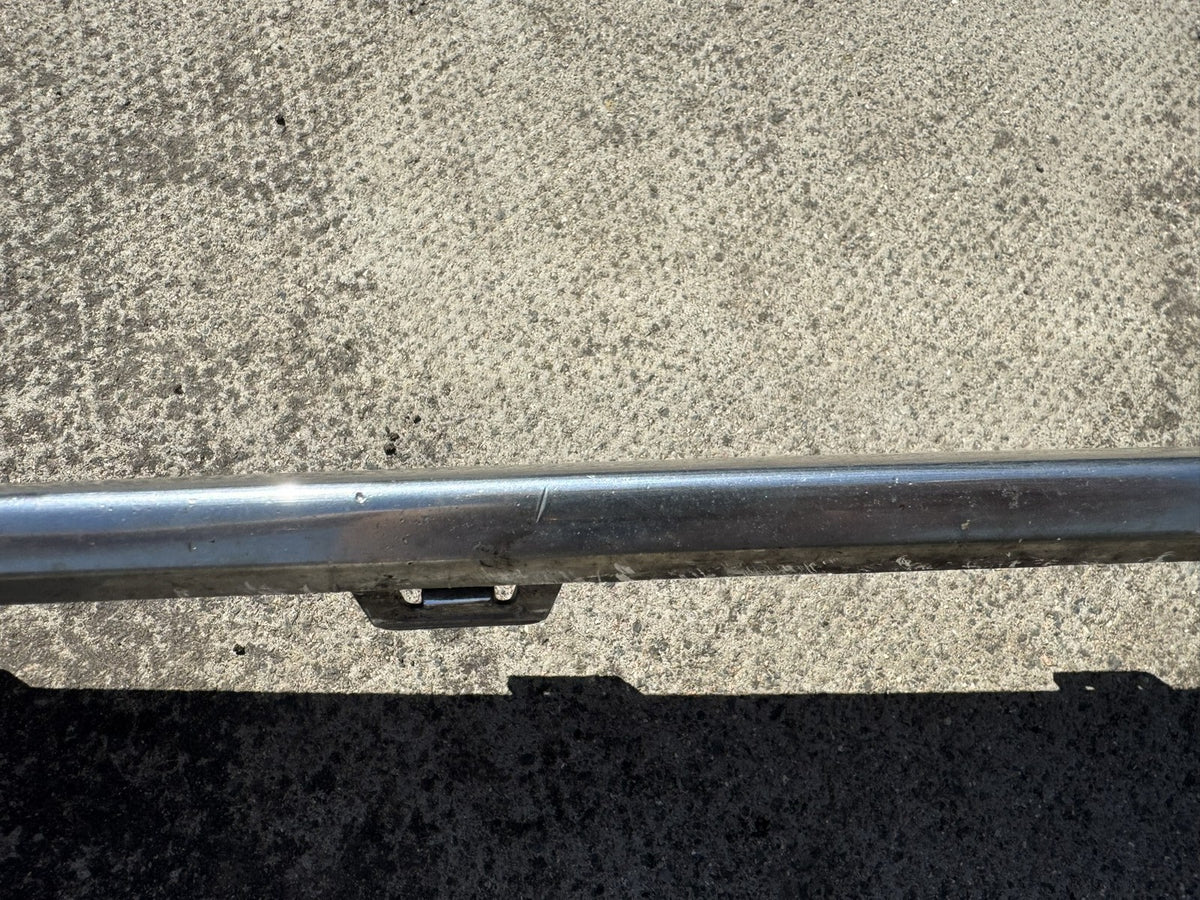GENUINE MERCEDES C-CLASS W205 FRONT BUMPER CHROME TRIM STRIP A205 885