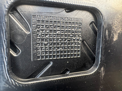 คิ้วฝากระโปรงหน้าซ้าย Land Rover Defender L663 2025 N8B216C629 L8B216C629 T8B216C629