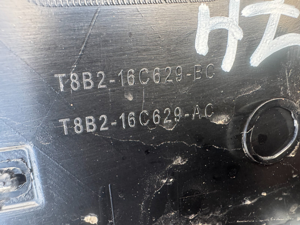 คิ้วฝากระโปรงหน้าซ้าย Land Rover Defender L663 2025 N8B216C629 L8B216C629 T8B216C629