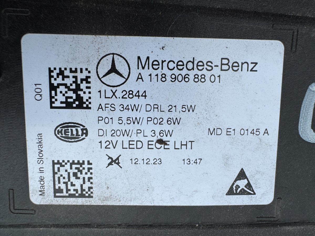 MERCEDES-BENZ GENUINE CLA RIGHT HEADLIGHT HIGH PERFORMANCE DAMAGED