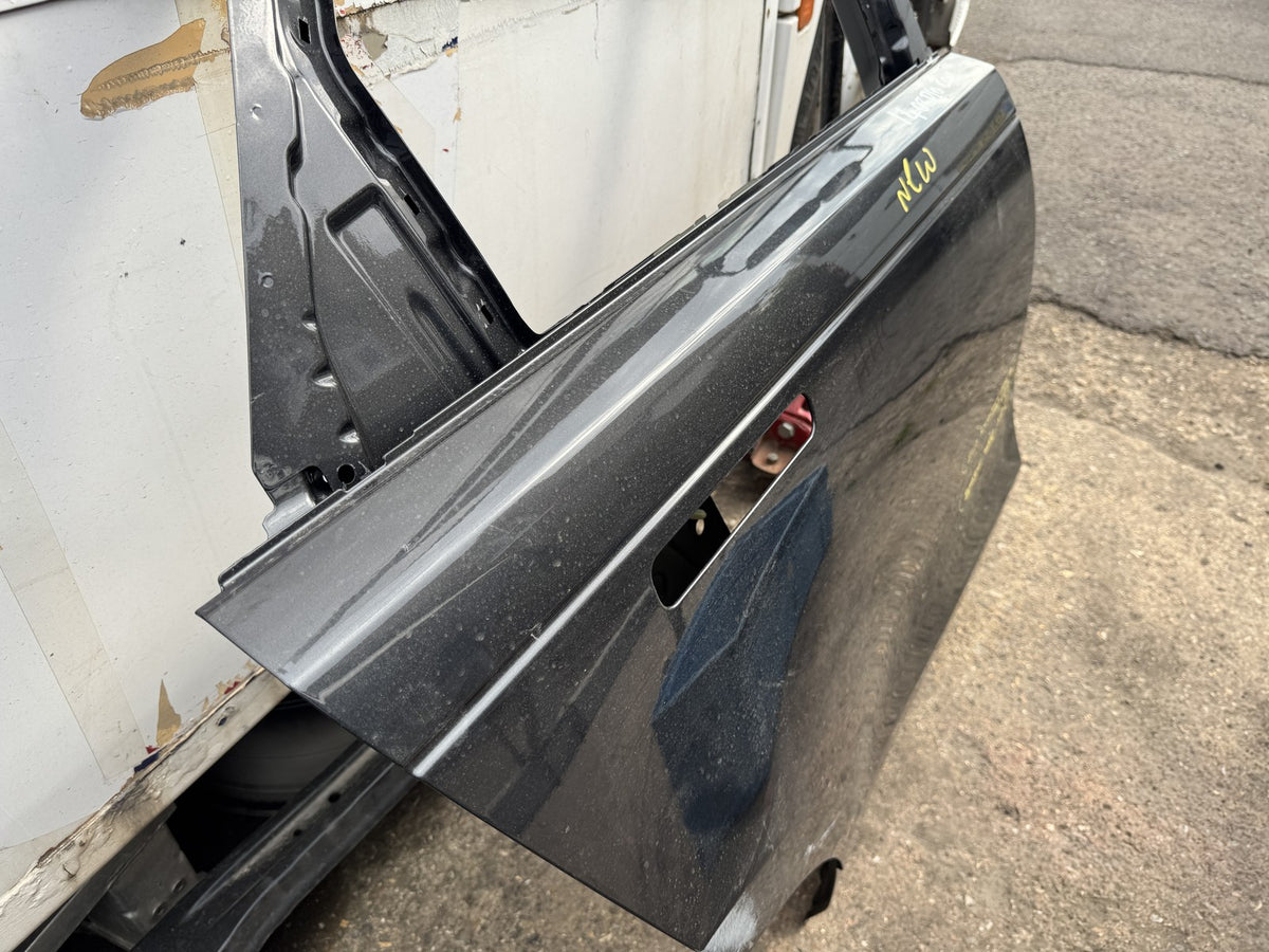 GENUINE RANGE ROVER VELAR L560 REAR RIGHT DOOR SHELL J8A2-20254-AA 2017-ON