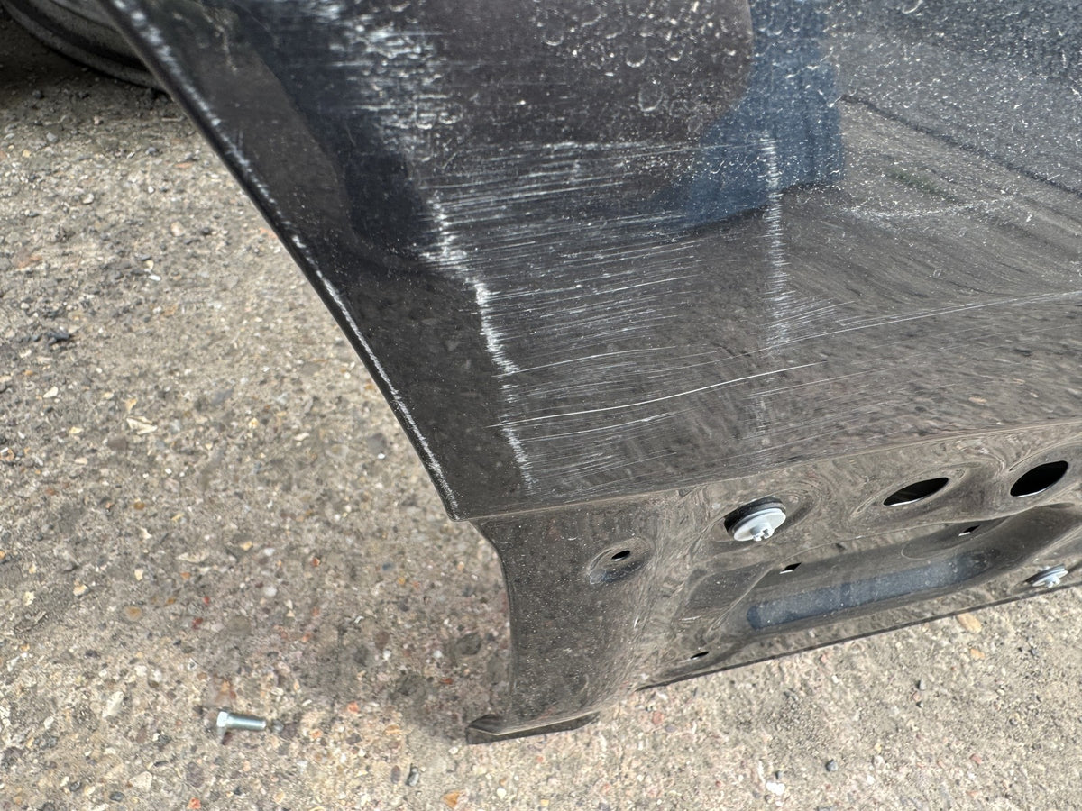GENUINE RANGE ROVER VELAR L560 REAR RIGHT DOOR SHELL J8A2-20254-AA 2017-ON