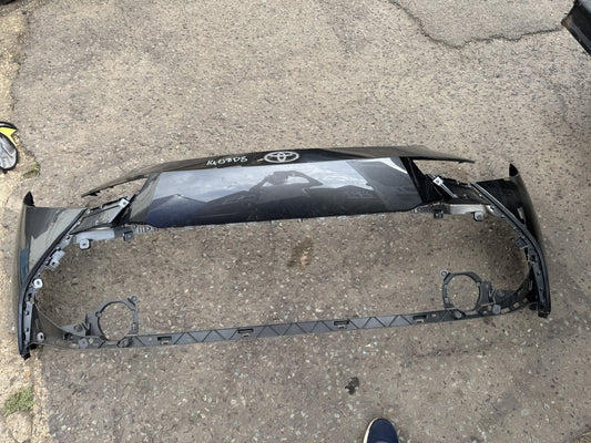 PIEL DE PARAGOLPES DELANTERO GRIS ORIGINAL TOYOTA C-HR MK2 2023 en adelante 52119-F4250