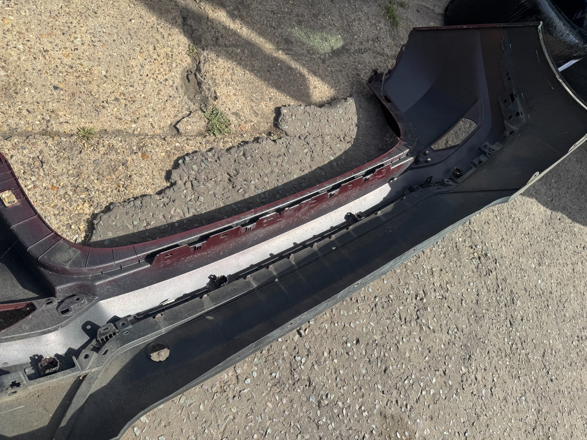 HYUNDAI TUCSON REAR BUMPER UPPER & LOWER WITH PARKING SENSORS HOLES - DAMAGED