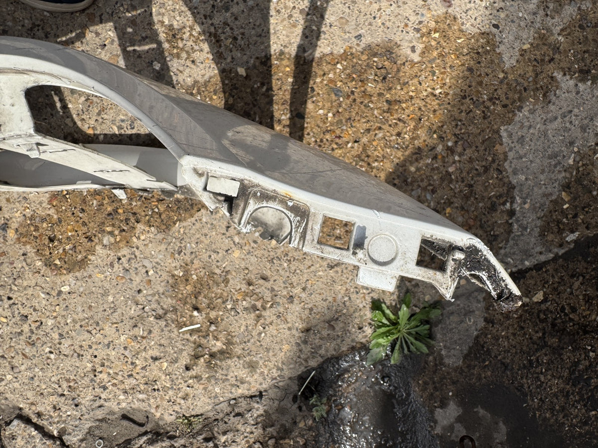 MERCEDES C CLASS W205 AMG LINE FRONT BUMPER 2014-2018 WHITE PDC PRE-FACELIFT